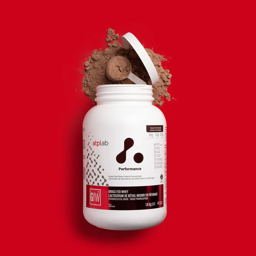 ATP Lab Grass Fed Whey - syrovátkový protein z mléka krav krmených trávou s příchutí organické černé čokolády.