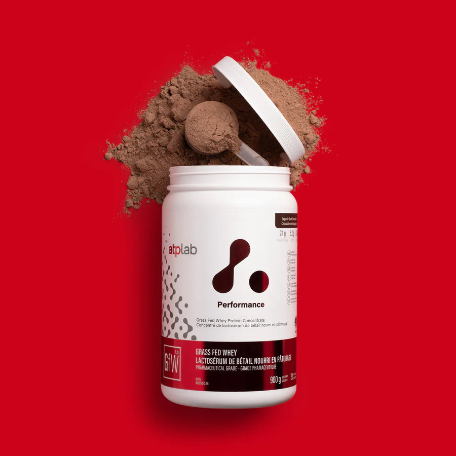 ATP Lab Grass Fed Whey - syrovátkový protein z mléka krav krmených trávou s příchutí organické černé čokolády.